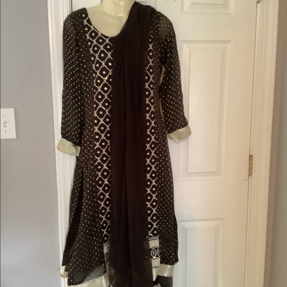 Pakistani designer shalwar kameez - Picture 5 of 10
